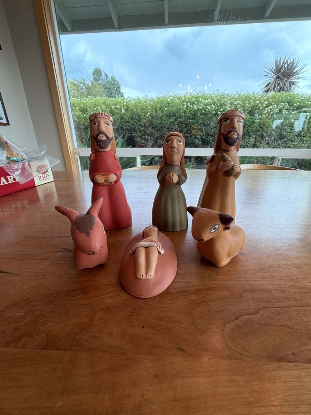 Peruvian Clay Handmade 6 Piece Miniature Nativity Scene
